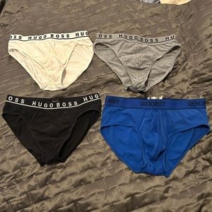 4 Pairs of Briefs - Hugo Boss & 2xist Sz M